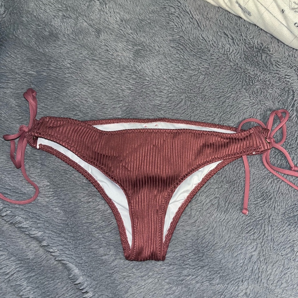 VS pink mauve ribbed bikini bottoms